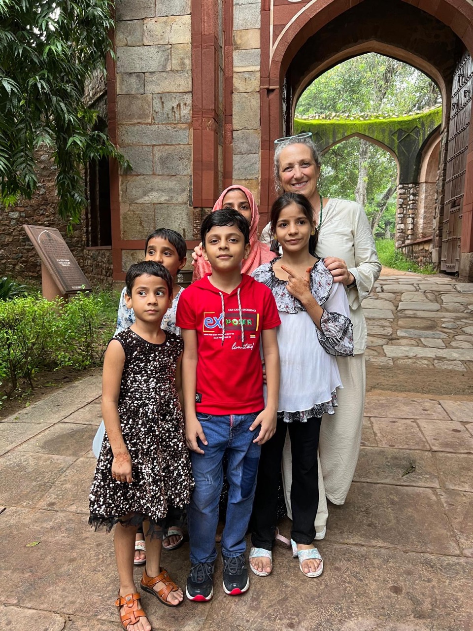 Grupo compartiendo el retiro de India