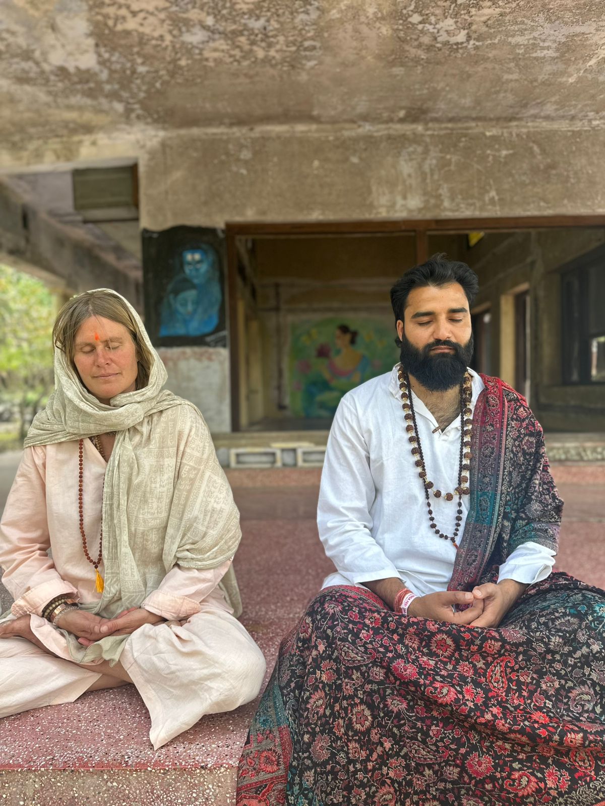 Meditación junto al templo